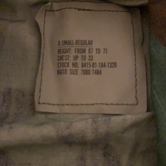 Camo print top. Size xs - Picture 2 of 2